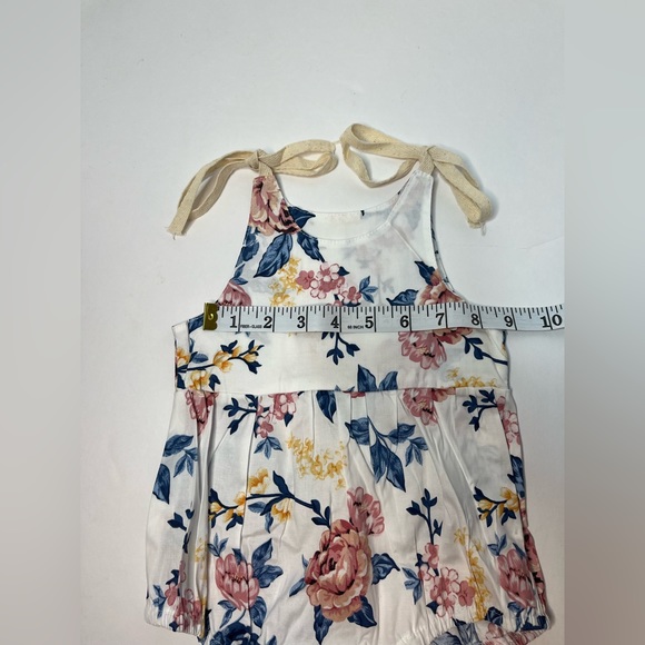 Baby Girl Floral Romper Jumpsuit with Ties and Snaps Size 3 - 6 M.  New! - Picture 7 of 9